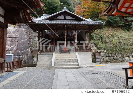 京都市的日本寺廟：清水寺院內百體地藏堂的風景 97196922