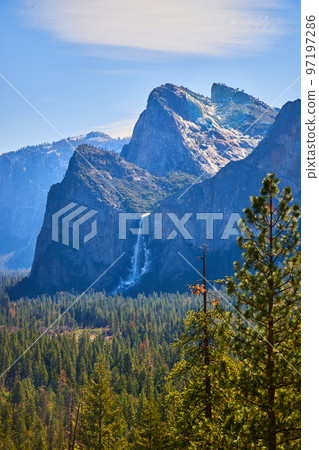 Yosemite Tunnel View at morning light of Bridalveil Falls 97197286