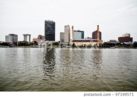 Skyline of Toledo Ohio from the river 97199571