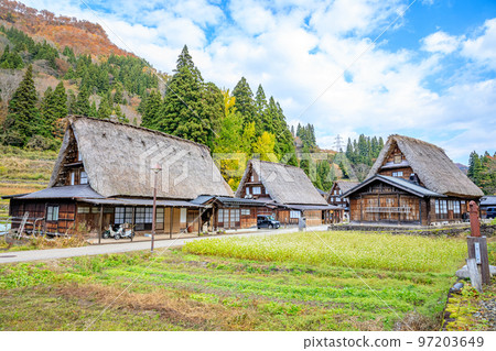 富山縣南都市相倉合掌造村秋天的五箇山 97203649