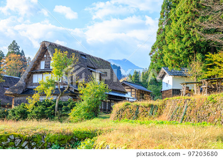 富山縣南都市相倉合掌造村秋天的五箇山 富山縣南都市相倉合掌造村秋天的五箇山 97203680