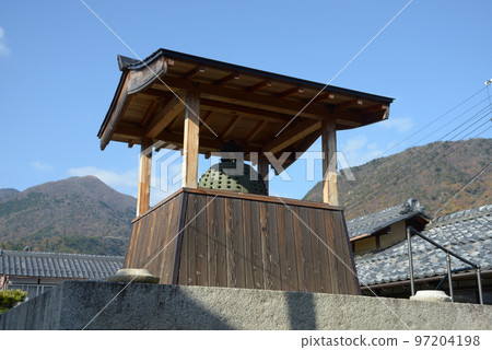 Townscape around Kitakomatsu fishing port Temple bell of Tokuzenji Temple Kitakomatsu, Otsu City, Shiga Prefecture Townscape around Kitakomatsu fishing port Temple bell of Tokuzenji Temple Kitakomatsu, Otsu City, Shiga Prefecture 97204198
