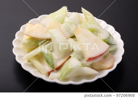 Crispy celery and apple salad Crispy celery and apple salad 97206908