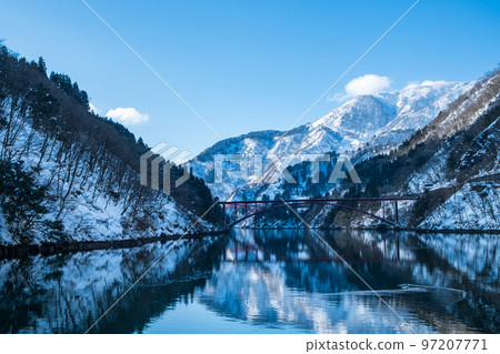Shogawa Gorge Pleasure Boat (Winter) 97207771