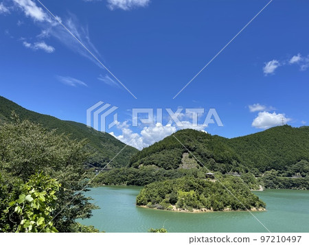 Beautiful Lake Kawasemi 97210497