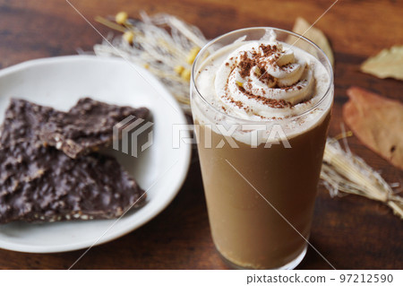 Cafe latte and sweets 97212590