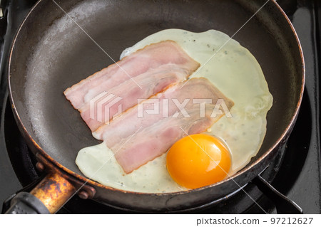 bacon egg egg 97212627