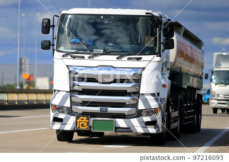 油罐車的形象 97216093