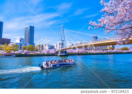 大阪大川櫻花和觀光船 97218423