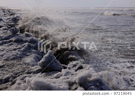Shari Ikushina Disappearing Ice Block Drift Ice 97219045