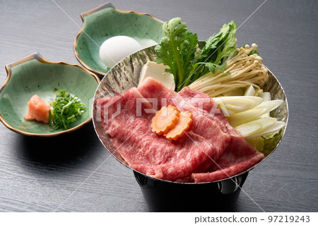 日本料理，三河牛肉壽喜燒 97219243