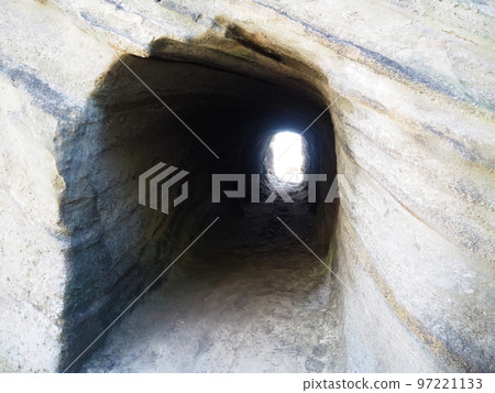 千葉縣沖之島太平洋戰爭期間使用的戰壕 97221133