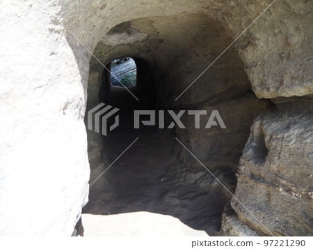 千葉縣沖之島太平洋戰爭期間使用的戰壕 千葉縣沖之島太平洋戰爭期間使用的戰壕 97221290