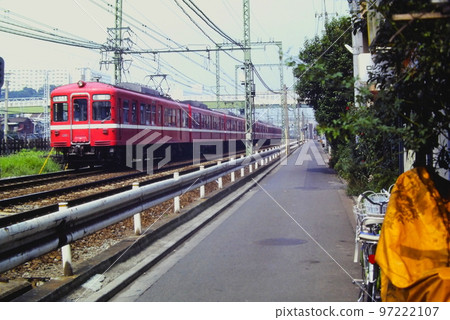 Keikyu, Express/Shinagawa line (1303A), former 1000 type 1351, etc., Kagetsuen-mae - Namamugi, 1983 年 9 月 4 日，KR 97222107