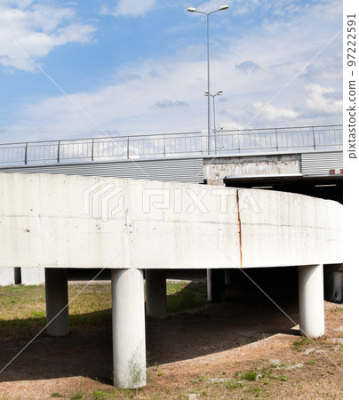 The ramp of the grade-separated road junction. The ramp of the grade-separated road junction. 97222591