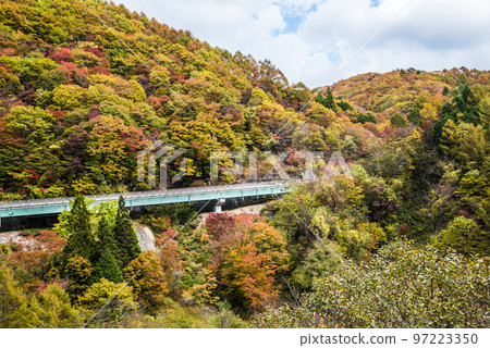 <<長野縣>> 國道153號線下伊納地區平谷村、地房坂、紅葉群山 <<長野縣>> 國道153號線下伊納地區平谷村、地房坂、紅葉群山 97223350