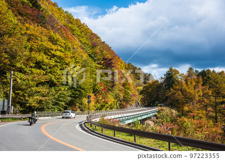 <<長野縣>> 國道153號線下伊納地區平谷村、地房坂、紅葉群山 <<長野縣>> 國道153號線下伊納地區平谷村、地房坂、紅葉群山 97223355