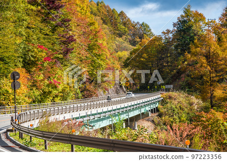 <<長野縣>> 國道153號線下伊納地區平谷村、地房坂、紅葉群山 <<長野縣>> 國道153號線下伊納地區平谷村、地房坂、紅葉群山 97223356