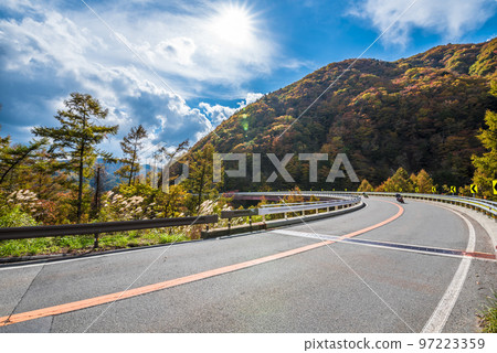 <<長野縣>> 國道153號線下伊納地區平谷村、地房坂、紅葉群山 <<長野縣>> 國道153號線下伊納地區平谷村、地房坂、紅葉群山 97223359