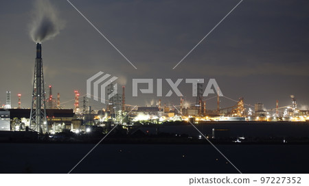 Night view of the Takasago Thermal Power Plant, Kobe Steel Kakogawa Works, Akashi Kaikyo Bridge, etc. seen from Koakabe Observatory in Himeji City, Hyogo Prefecture 97227352