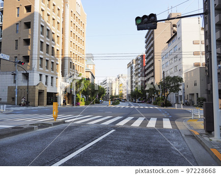 東京市中心的道路風景。明治街。 97228668