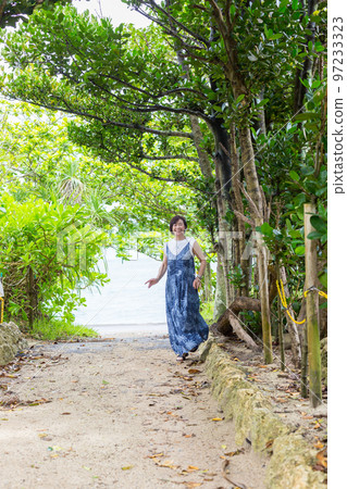 Travel girls, girls' trip, Okinawa edition, middle senior Travel girls, girls' trip, Okinawa edition, middle senior 97233323