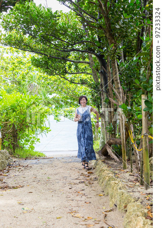 Travel girls, girls' trip, Okinawa edition, middle senior Travel girls, girls' trip, Okinawa edition, middle senior 97233324