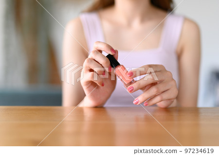 釘子 97234619