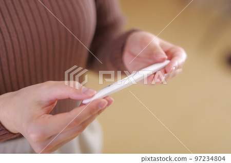 看試驗藥的女人 97234804