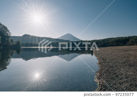 Natural scenery of Mt. Fuji and Lake Saiko [Yamanashi Prefecture] 97235077