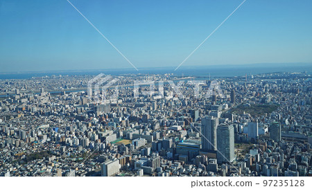 [Aerial view] Tokyo and Tokyo Bay seen from above 97235128