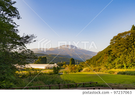 從山形縣坂田市看到的鳥海山 從山形縣坂田市看到的鳥海山 97237063
