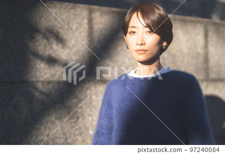 戶外女性肖像 97240084