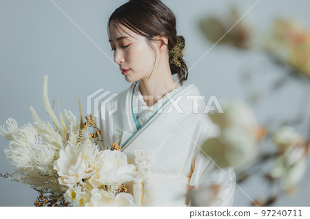 Shiromuku Shirakakeshita 淺藍色日期項圈 97240711