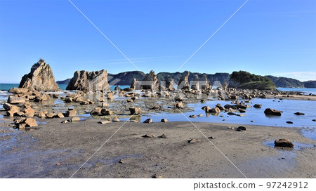 Hashima-iwa (Wakayama prefecture Kushimoto-cho) Hashima-iwa (Wakayama prefecture Kushimoto-cho) 97242912