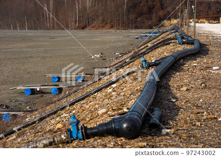 Waste lake barrier. Contaminated mine exploitation residuals 97243002