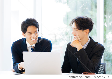 商界人士會晤 97243703