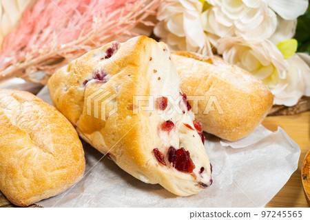 sfogliatella and french bread 97245565