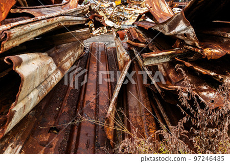 Exposed Scrap Exposed Scrap 97246485
