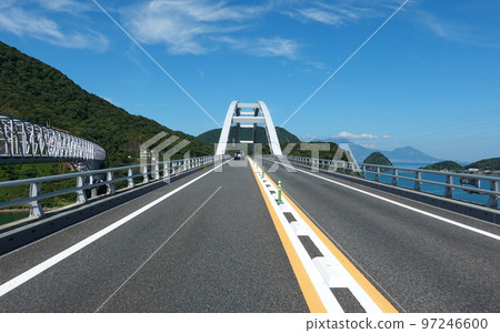 Amakusa Gokyo No. 1 Bridge (Amakusa Bridge) and New No. 1 Bridge (Amagi Bridge) connecting Misumi Nishiko and Oyano Island Amakusa Gokyo No. 1 Bridge (Amakusa Bridge) and New No. 1 Bridge (Amagi Bridge) connecting Misumi Nishiko and Oyano Island 97246600
