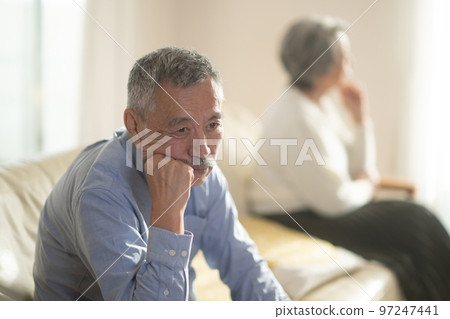 old couple quarreling 97247441