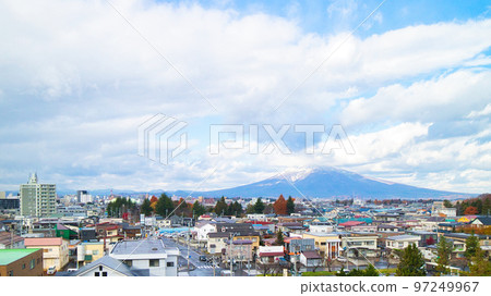從青森縣弘前市附近的酒店窗戶望去 97249967