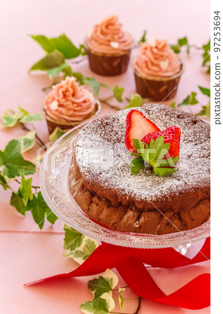 Gateau chocolate and cupcake 97253694