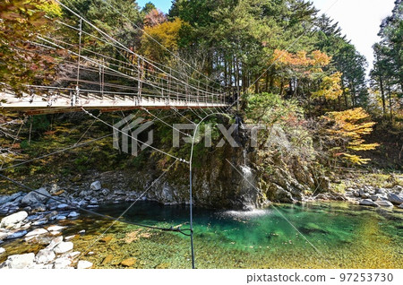 [Gifu] The highly transparent Tsukechi River and Tsukechi Gorge shine in emerald green, so beautiful and soothing, and the rock fish is also delicious. 97253730