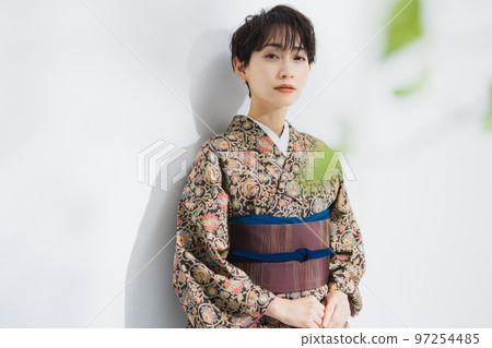 Sarasa komon 短髮女人 97254485
