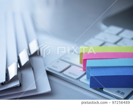 文件和個人計算機的商業形象 文件和個人計算機的商業形象 97256489