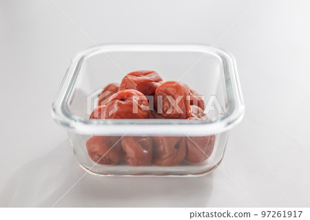 梅干，日本傳統食材 97261917