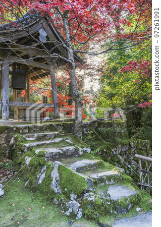 江東三山龍山西明寺秋葉和鍾樓 江東三山龍山西明寺秋葉和鍾樓 97261991