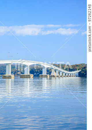 秋天的能登島大橋，石川縣七尾市 97262148