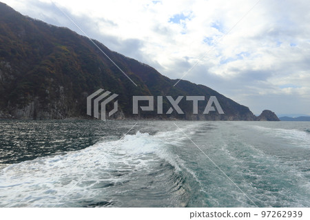 Sotomeguri no Matsugasaki, Kama no Koshi - Amikake Rock, Karafuneshima, Meoto Kameiwa Sotomeguri no Matsugasaki, Kama no Koshi - Amikake Rock, Karafuneshima, Meoto Kameiwa 97262939